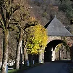 Au 13 Du Faubourg De France A Bouillon, Un Cocon Plein De Charme