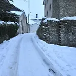 Au 13 Du Faubourg De France A Bouillon, Un Cocon Plein De Charme