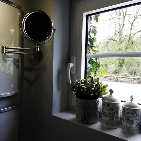 Au 13 Du Faubourg De France à Bouillon, Un Cocon Plein De Charme Bouillon