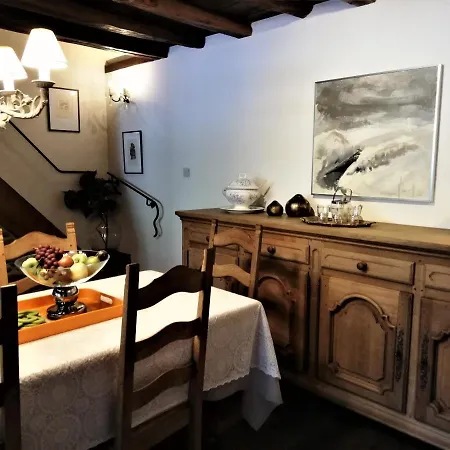 Au 13 Du Faubourg De France A Bouillon, Un Cocon Plein De Charme *