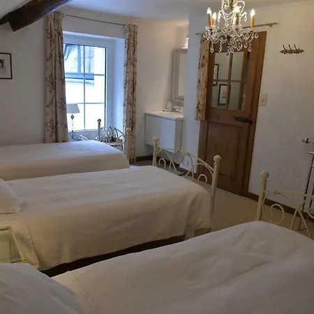 Hébergement de vacances Un Logis Au 13 Faubourg De France à à 50m De La Semois Bouillon