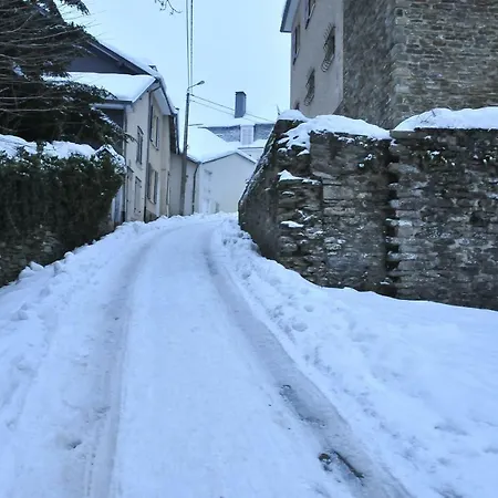 Au 13 Du Faubourg De France A Bouillon, Un Cocon Plein De Charme