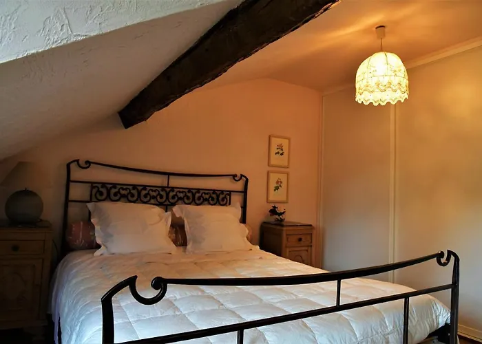 Au 13 Du Faubourg De France A Bouillon, Un Cocon Plein De Charme بيت للعطل بوالون