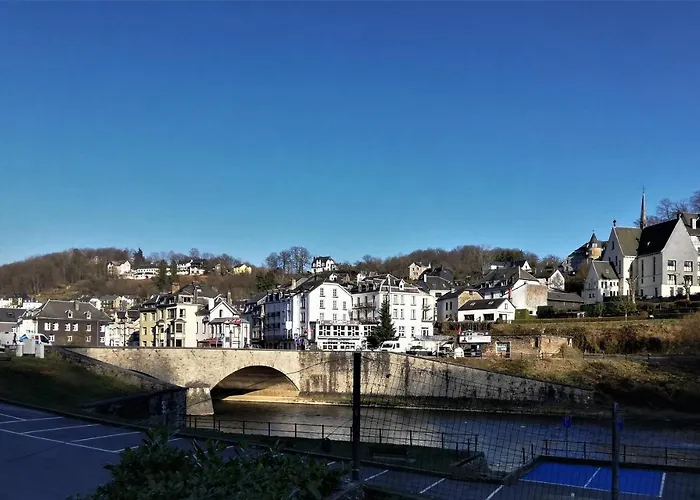 بيت للعطل Au 13 Du Faubourg De France A Bouillon, Un Cocon Plein De Charme