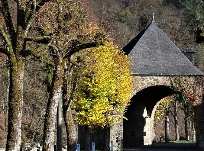 Au 13 Du Faubourg De France A Bouillon, Un Cocon Plein De Charme