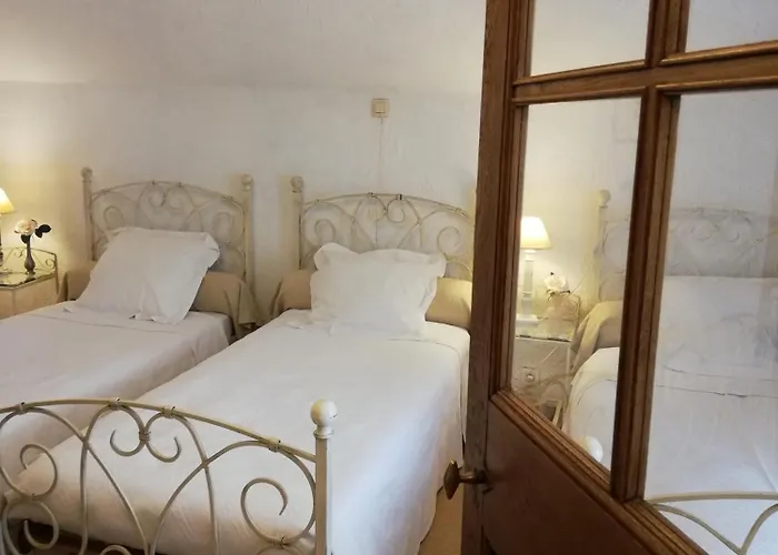 Au 13 Du Faubourg De France A Bouillon, Un Cocon Plein De Charme بيت للعطل بوالون