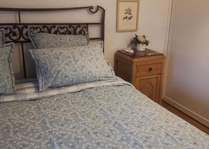 Hébergement de vacances Au 13 Du Faubourg De France à Bouillon, Un Cocon Plein De Charme Bouillon